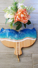 Load image into Gallery viewer, Whale Tail Board
